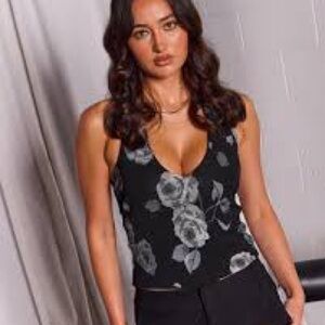 NWT Floral Black and Gray Women's Hatler Top